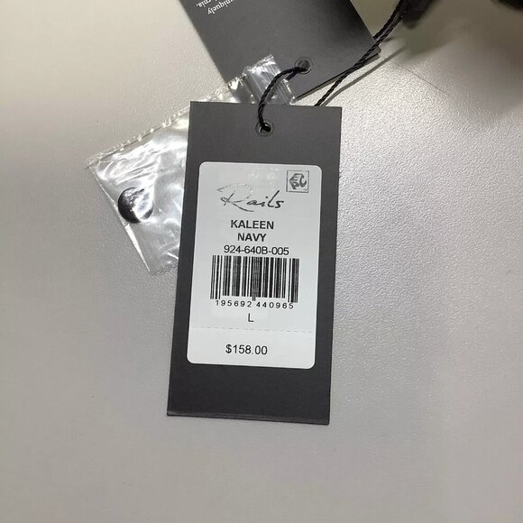 NEW  RAILS Women's Top Kayleen Sleeveless Blouse Size L Navy - Picture 2 of 7